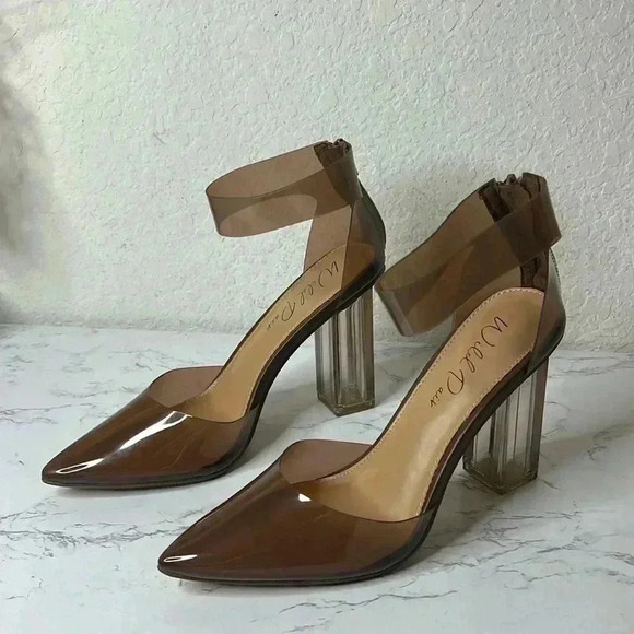 Wild Pair  Womens Dellie Ankle Strap Pointed Toe Pumps   Size 8.5M - Picture 1 of 12